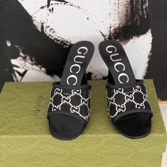 Gucci GG Monogram Rhinestone Crystal
Mesh Mules Heels NWT size 36 - Picture 3 of 10